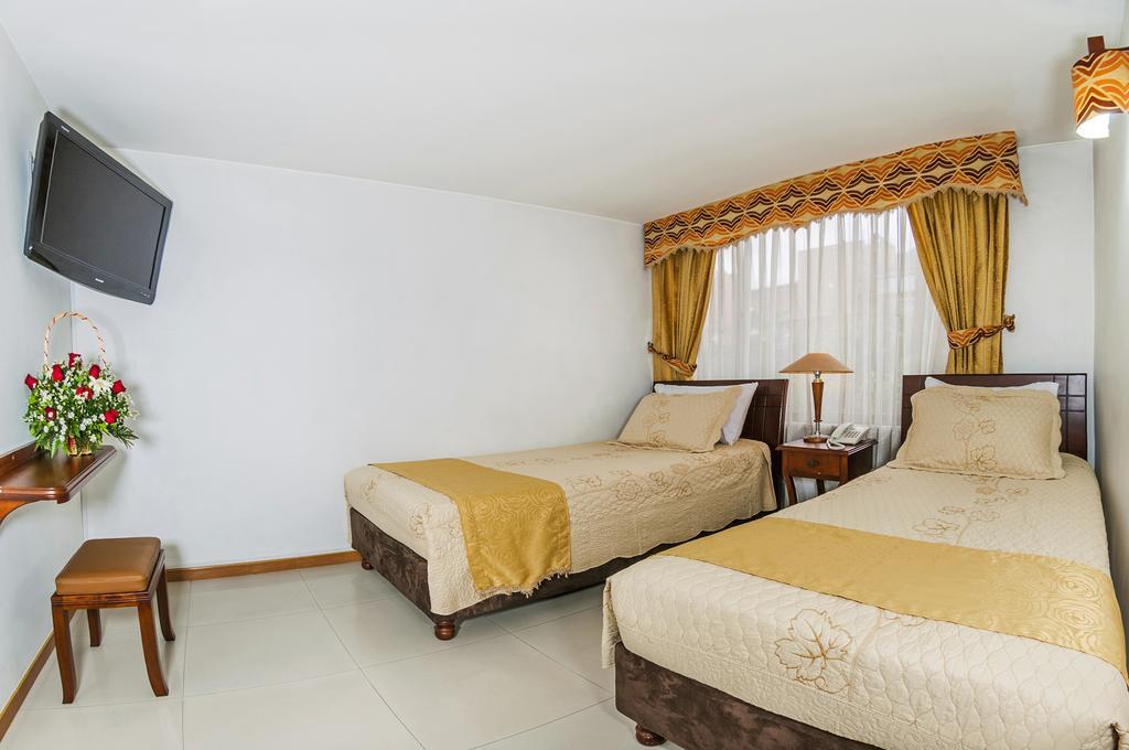 Apartahotel Bogota Gran Marquez, Apartaestudios Y Habitaciones ภายนอก รูปภาพ